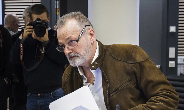 image: Jensen forklarer seg om mystisk snekkerjobb: - Han var trolig forbannet og pengene står fortsatt uavhentet